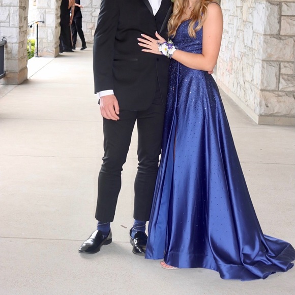 Ellie Wilde Prom Dress - Picture 3 of 16